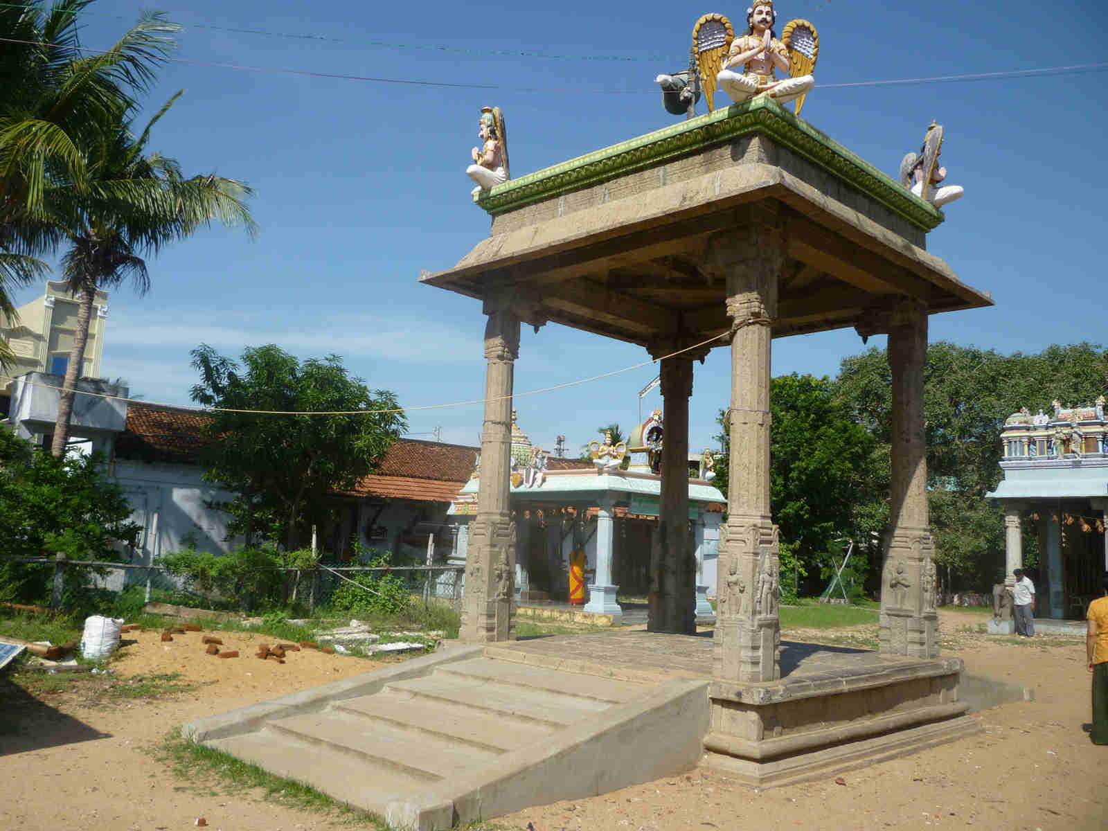 Four-pillared Vahana Mandapam