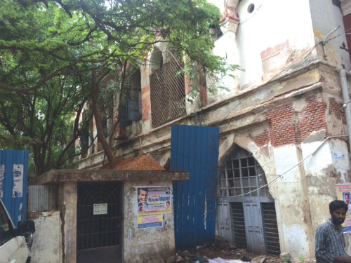 Humayun Mahal in total ruin - no evidence of any restoration work having statred